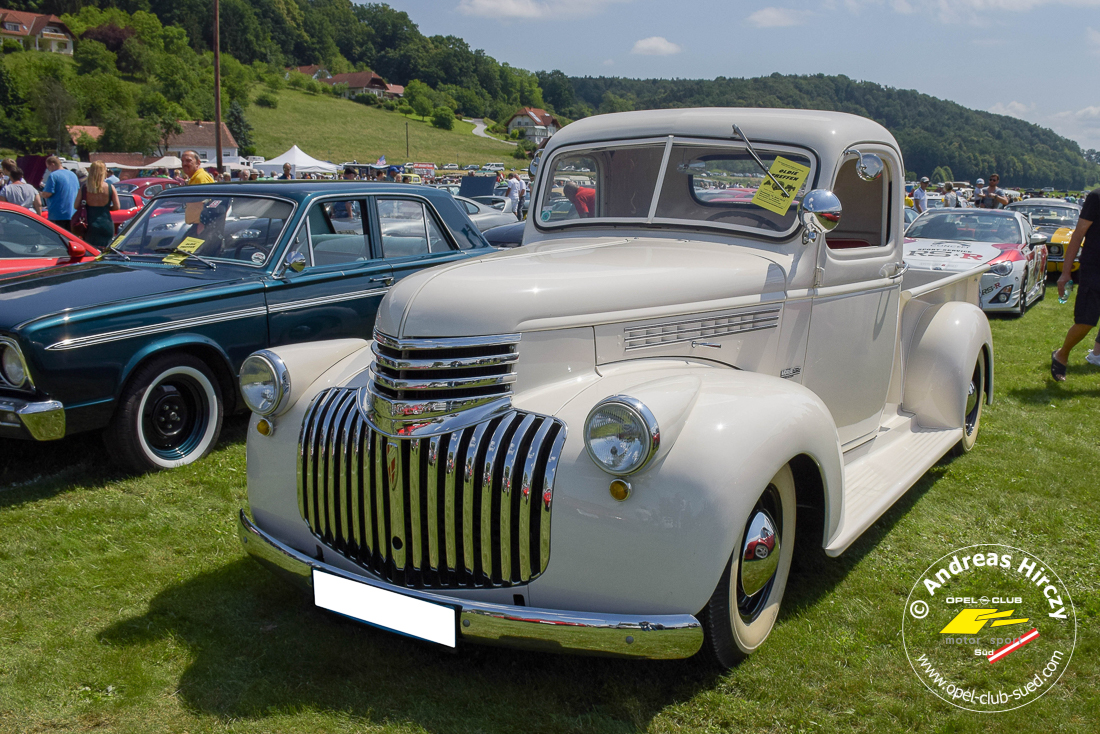 10. Oldtimer-, US-Car-, Biker- & Sportwagentreffen Weinberg/ Raab